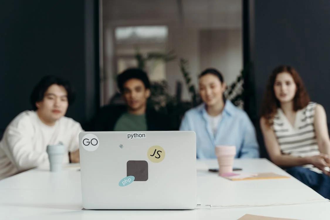 Onshore vs Offshore Software Development: Which Suits My Project?